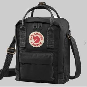 Fjallraven Kanken Sling Black Bag